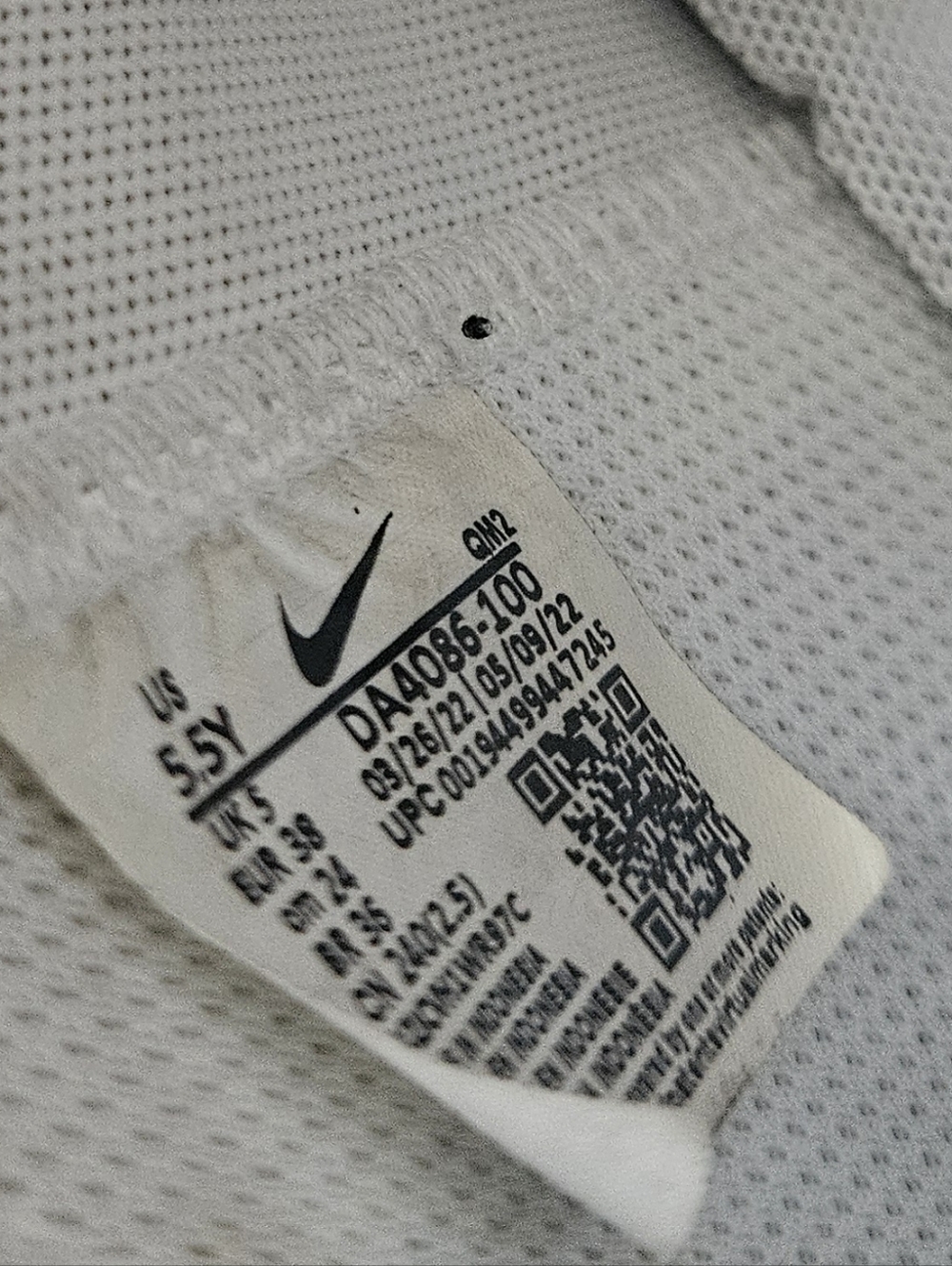 Nike Blazer Mid '77 Vintage Sneakers  High Tops White Black 5.5 Y or Womens 7 - Picture 10 of 10